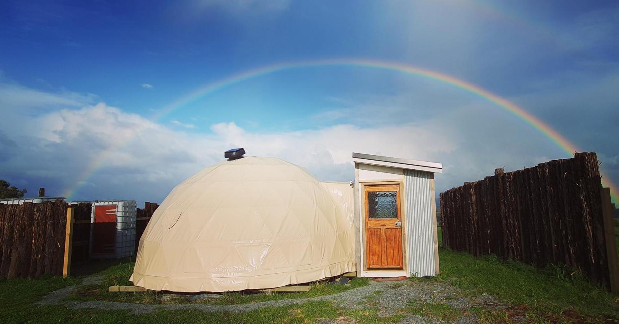 Hotel 1 Waipu Off-Grid Eco Seaview Geodesic Glamping Dome Exterior foto